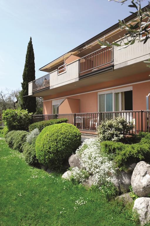 Residence La Madonnina Limone sul Garda Eksteriør bilde